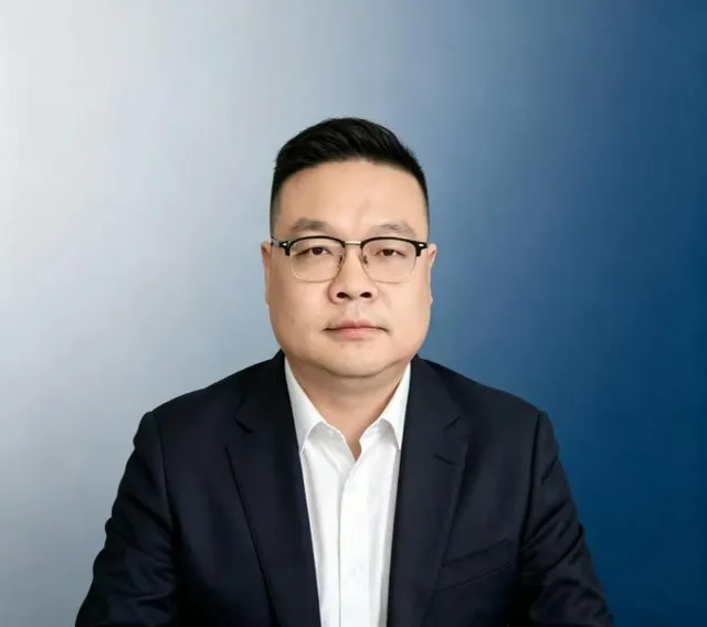 李老师形象照